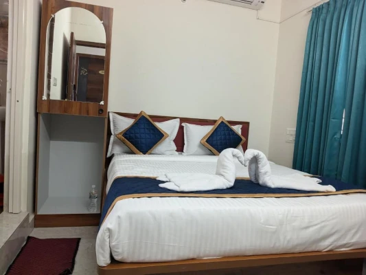 hotel room booking in yelahanka, bangalore - hotel srinidhi inn