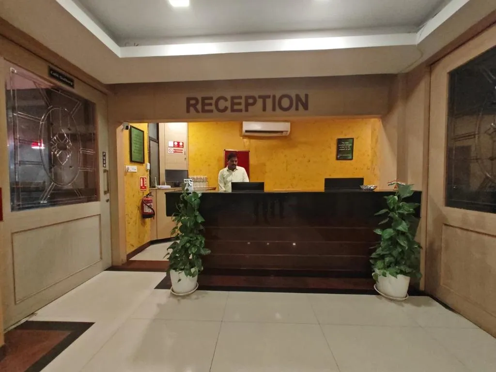 best corporate hotels in hotel stays royals bangalore