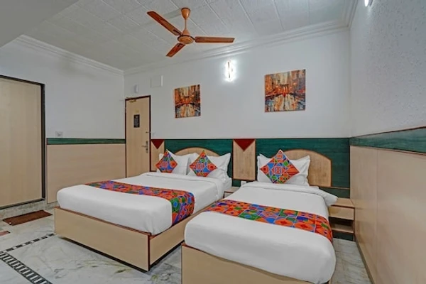 hourly stay in hotel the black daimond bangalore