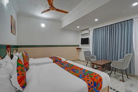 best luxury hotel in hotel the black daimond bangalore