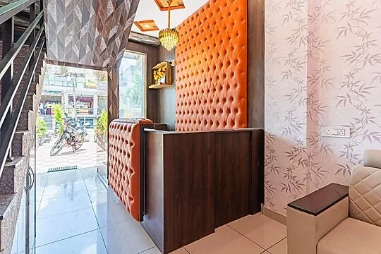24 hours check in hotels in hotel three street inn bangalore
