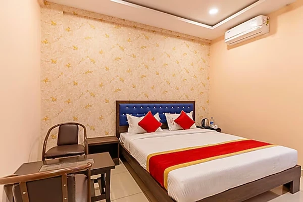short stay hotels in hotel three street inn bangalore