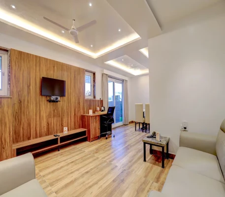 budget hotel in domlur, bangalore - hotel triton suites bangalore by bestinn leisure