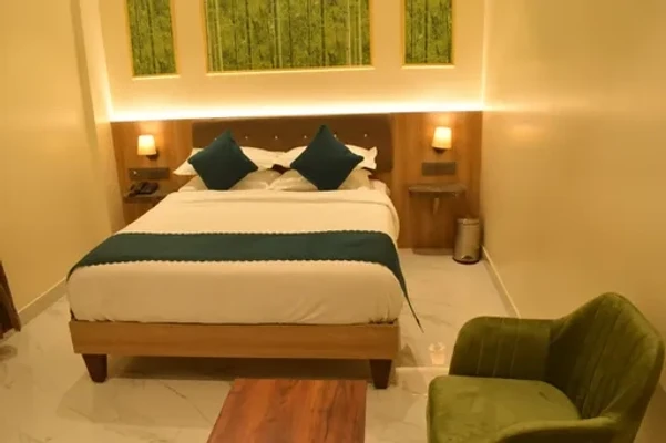 hotel in halasuru, bangalore for family - hotel urban suites ulsoor