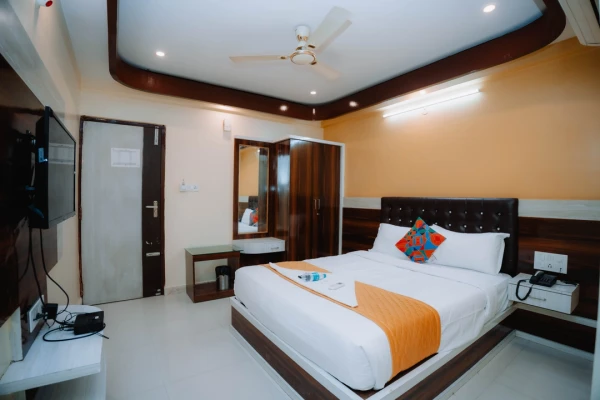 hotel with swimming pool in madiwala, bangalore - i residency luxury suites