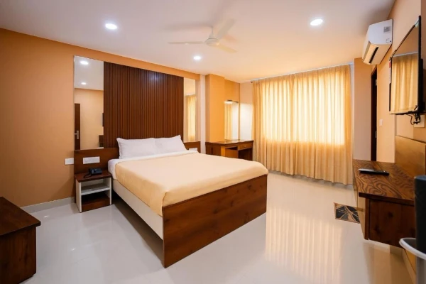 hotel with free parking in banaswadi, bangalore - ishwerya oasis - a unit of tranquil homes