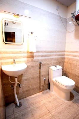 hotel with party hall in banaswadi, bangalore - ishwerya oasis - a unit of tranquil homes