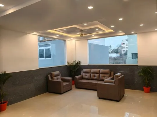 luxury hotel in keerthis airport hotel bangalore