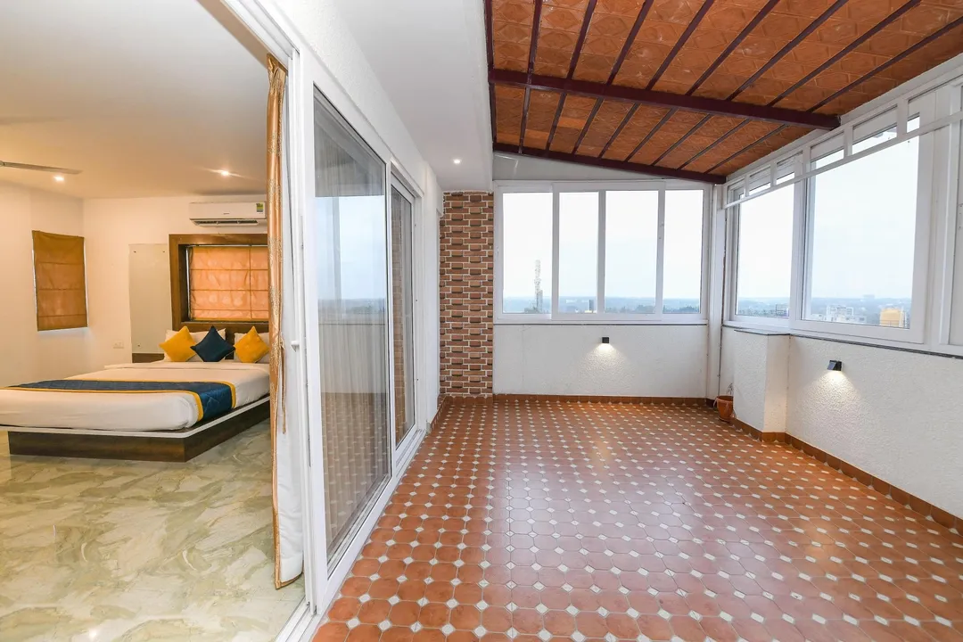 hotel with banquet hall in bannerghatta road, bangalore - keerthis royal suites