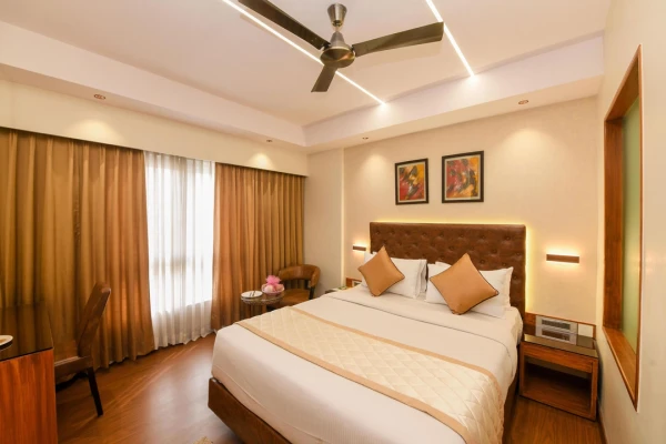 hotel with banquet hall in indiranagar, bangalore - la sara hometel