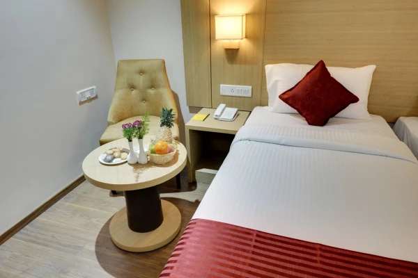 budget hotel in sahakar nagar, bangalore - la sara pride