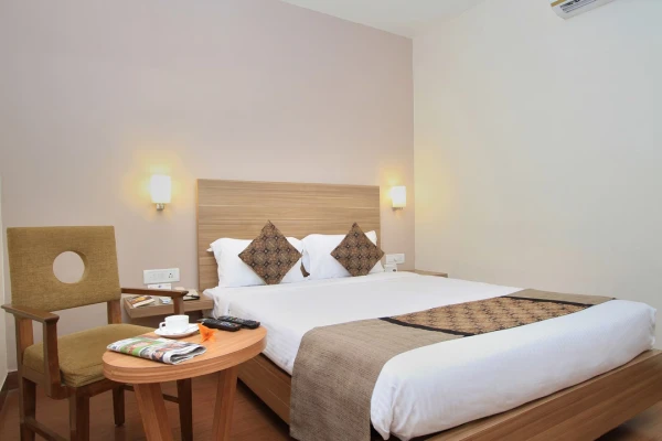 hotel with swimming pool in banaswadi, bangalore - la sara vista