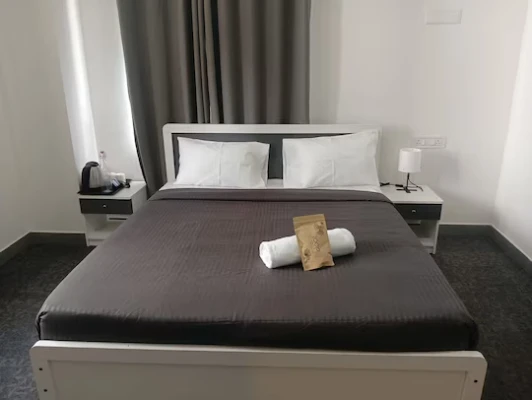 hotel near bangalore airport - loop by zolo indiranagar bangalore