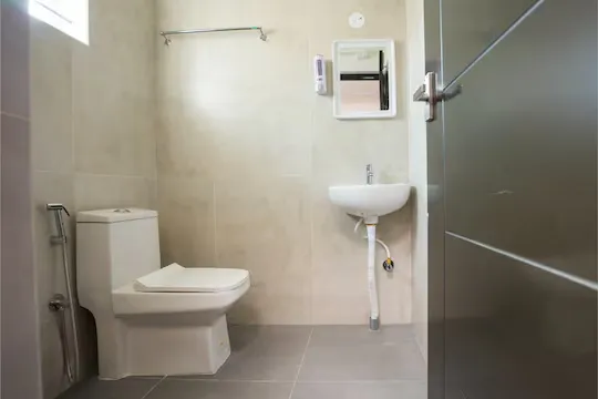 hotel with free parking in indiranagar, bangalore - loop by zolo indiranagar bangalore