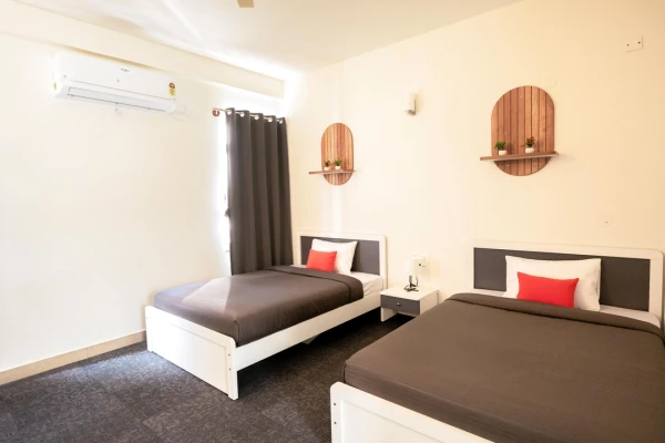 hotel with swimming pool in bommanahalli, bangalore - loop by zolo silk board