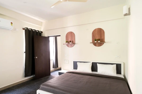 hotel with banquet hall in bommanahalli, bangalore - loop by zolo silk board