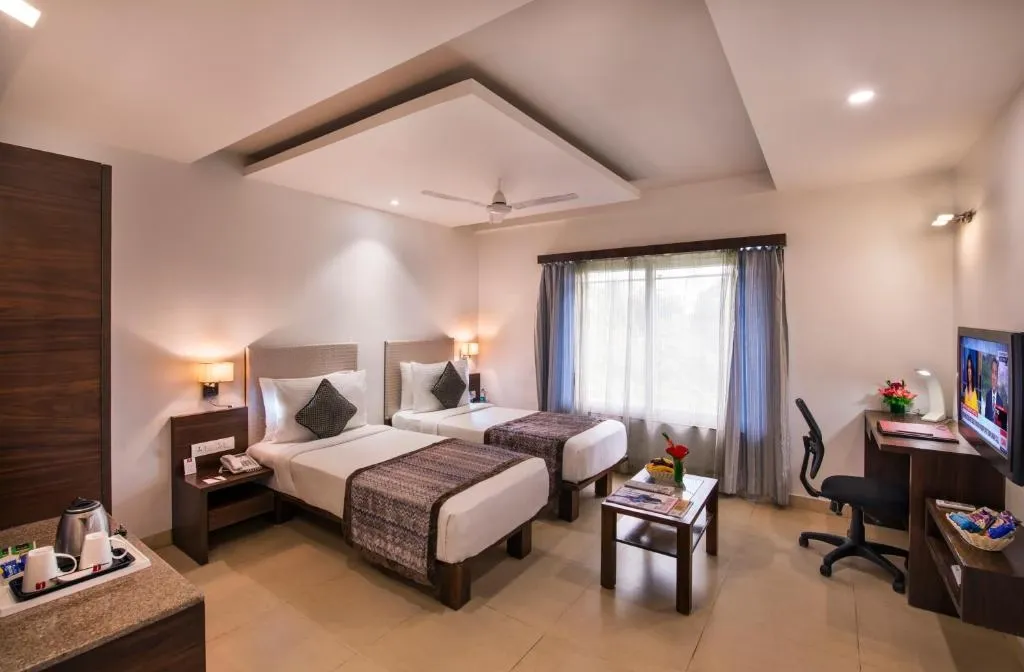hotel in jayanagar, bangalore for couples - lords eco inn jayanagar