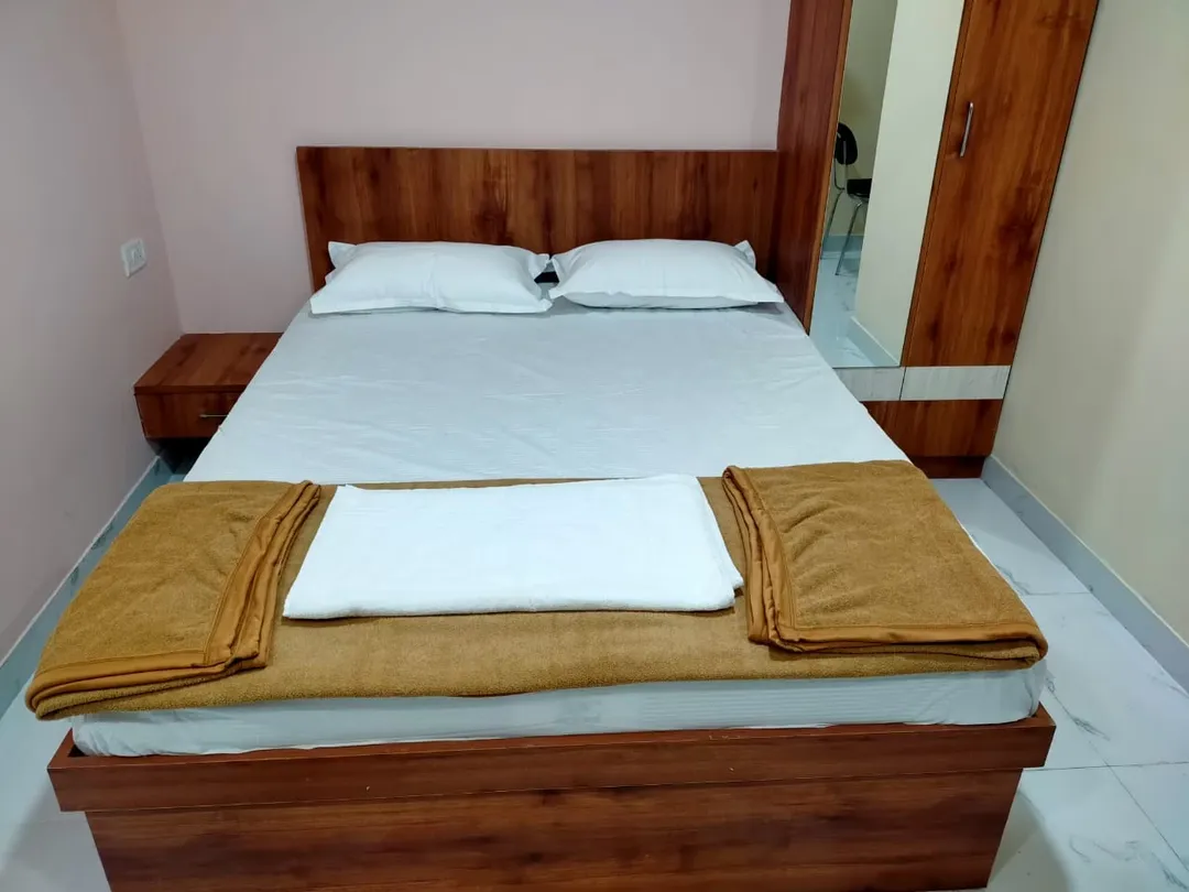best hotels for couple in mandara comforts hotel bangalore