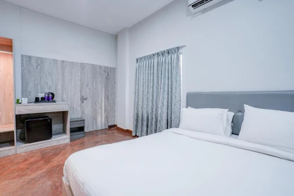 best couple hotels in myspace express balaji residency bangalore