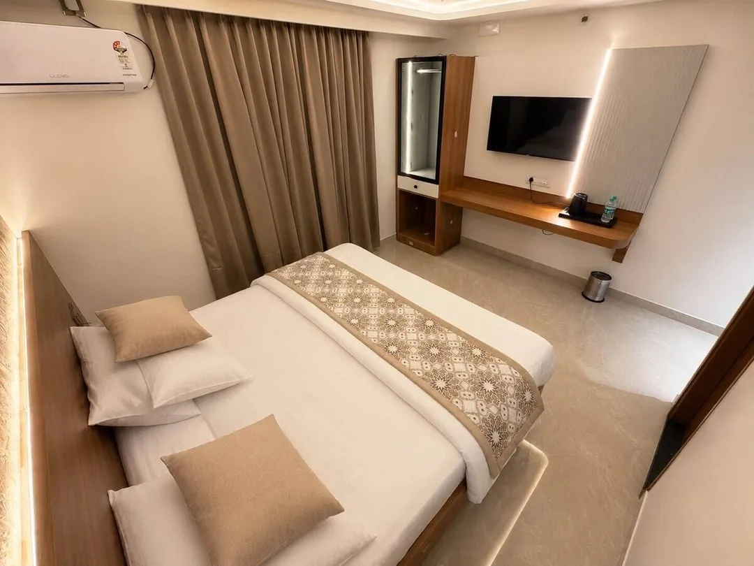 best day stay hotels in nele comforts bangalore