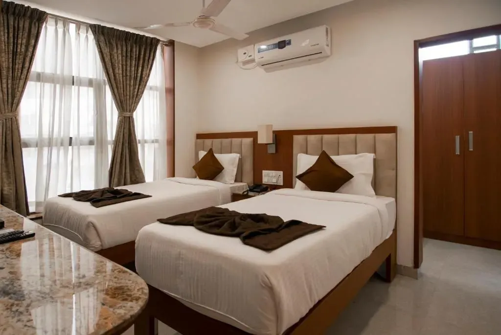3 star hotel in ganganagar, bangalore - nice stay business hotel