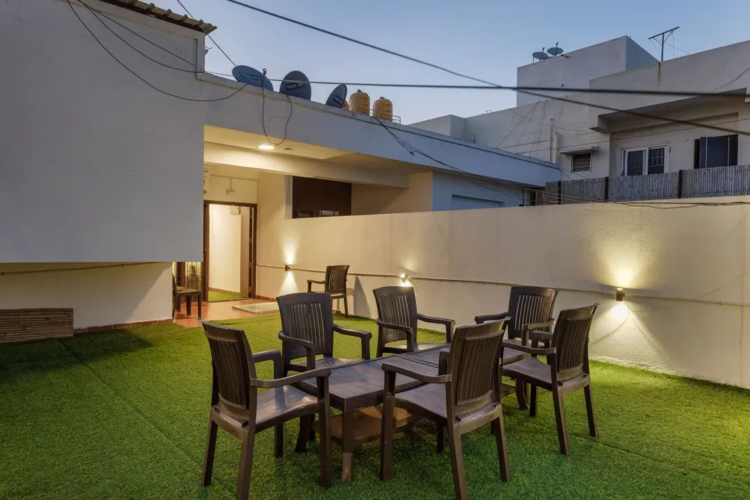 business travel hotels in peace lily bangalore