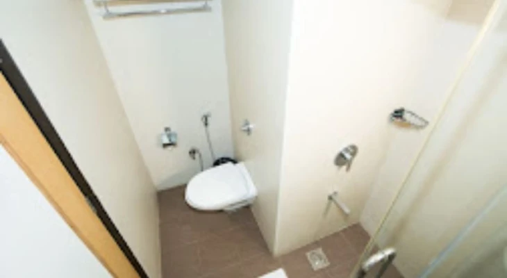 hotel with banquet hall in murugeshpalya, bangalore - pearl suites