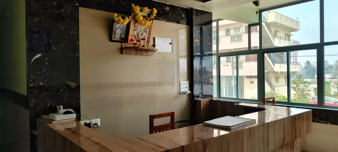 couple hotels in pph living jai maruthi boarding & lodging bangalore