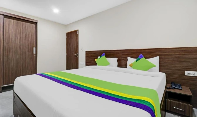 family hotel with pool in koramangala, bangalore - purple orchid