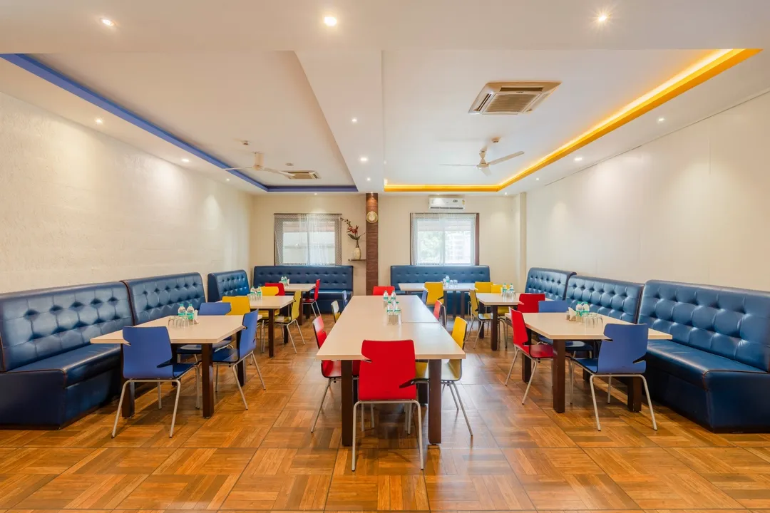 hotel with free parking in marathahalli, bangalore - r d hotels hsr