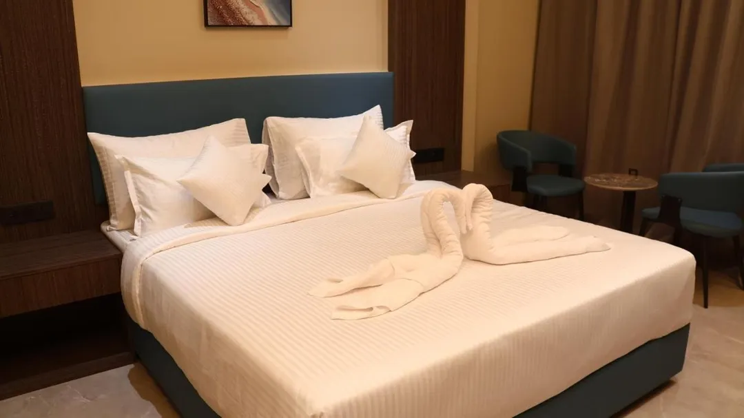 best corporate hotels in r d hotels peenya bangalore