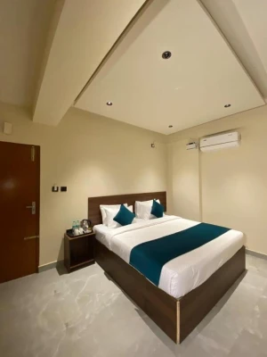 luxury hotel in rox hotel bangalore