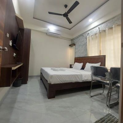 best hotels for couple in royal rest inn bangalore