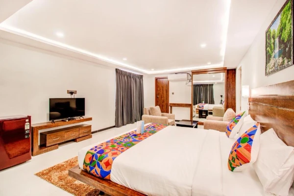 budget hotels in royal suites bangalore