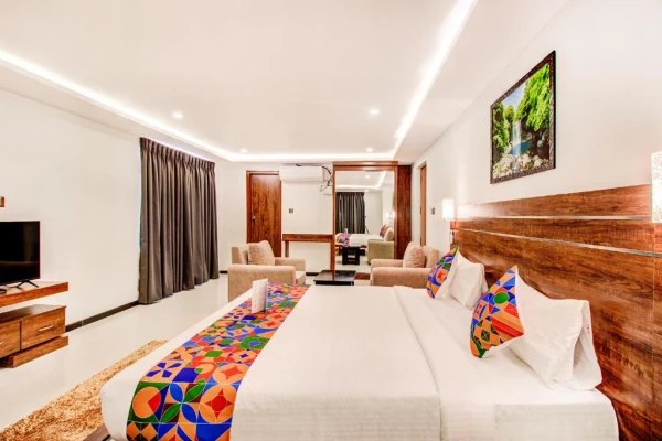 best hourly hotel in royal suites bangalore