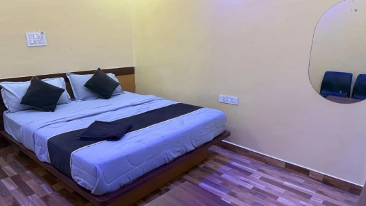 3 star hotel in hessarghatta, bangalore - sai palace boarding lodging