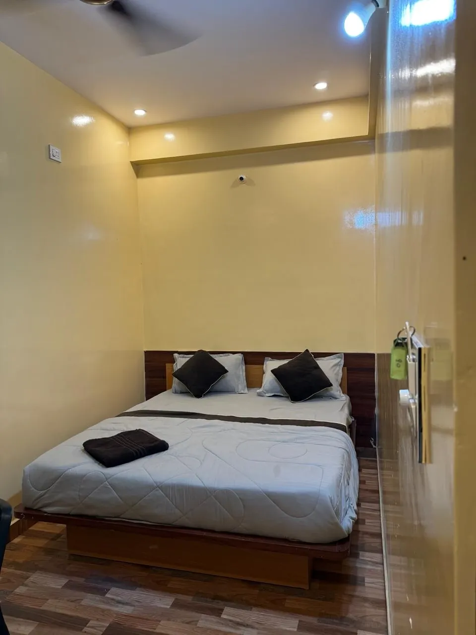 day hotels in sai palace boarding lodging bangalore