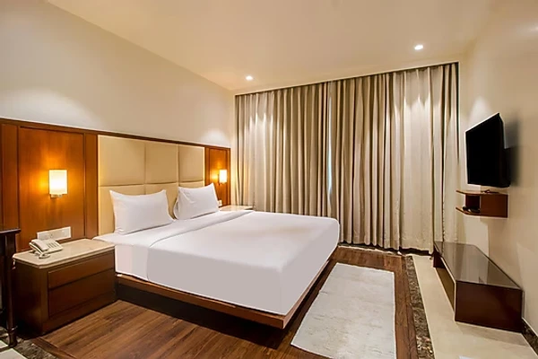 night stay hotels in saltstayz premier bengaluru hebbal airport road bangalore