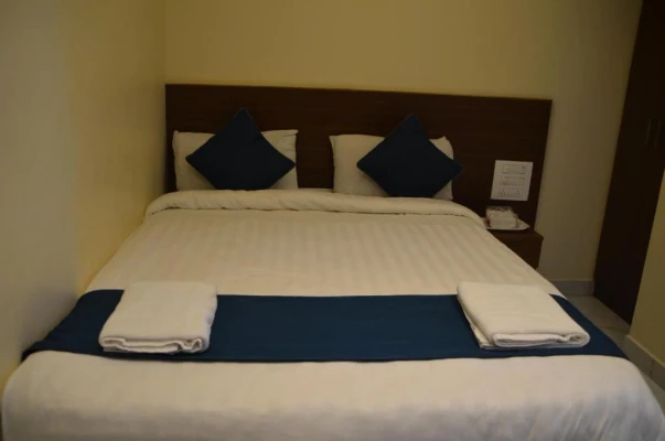 hotel with swimming pool in chikkajala, bangalore - sky loft hotel (a unit of jtroyal)