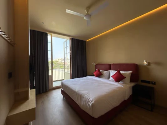 hotel with meeting room in sarjapur road, bangalore - sleepover