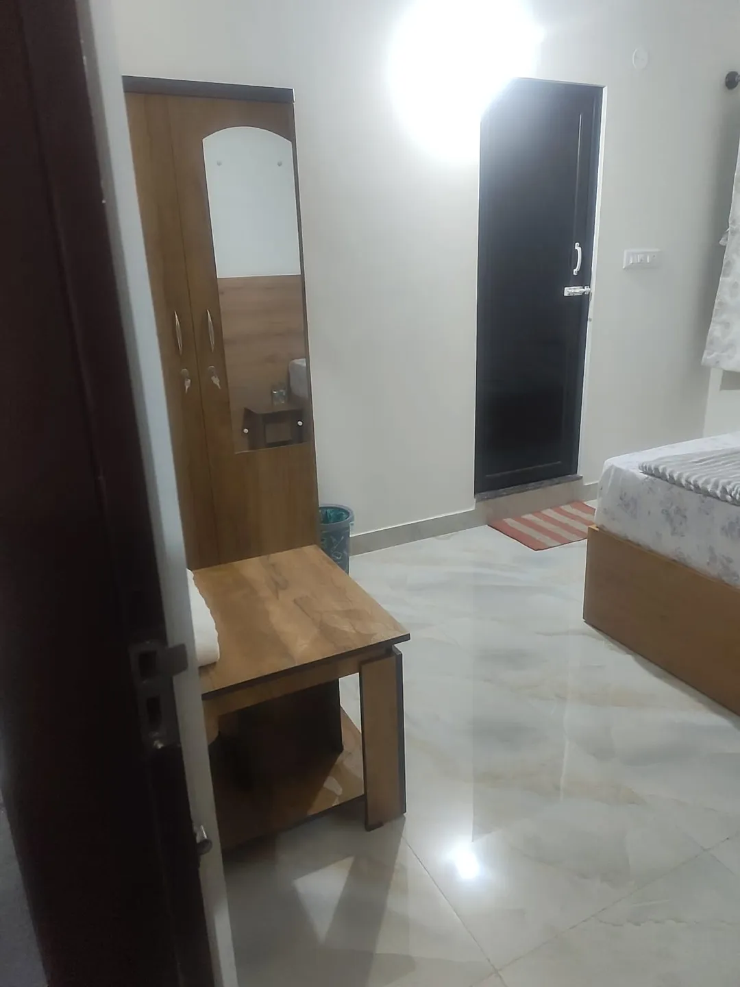 group holiday hotels in sm happy stay rooms bangalore