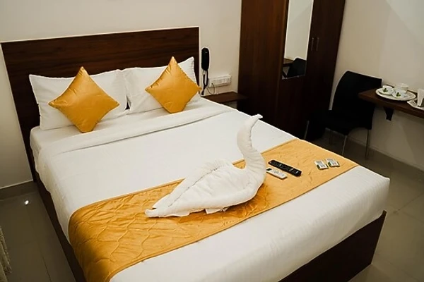 hotel near bangalore railway station - spirit inn suites