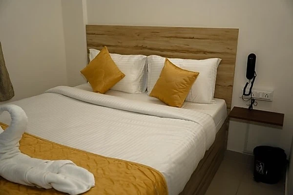 hotel with banquet hall in manyata tech park, bangalore - spirit inn suites