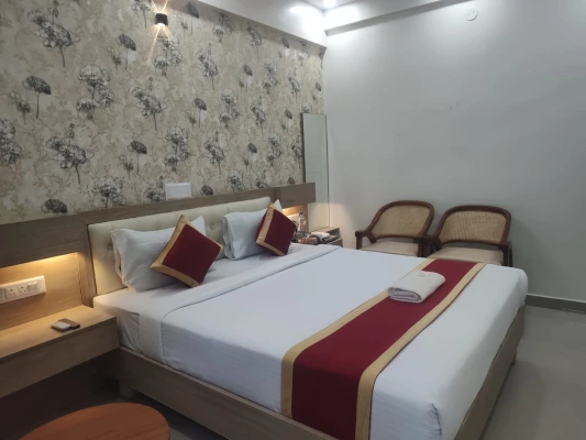romantic hotels in sri sai comforts bangalore
