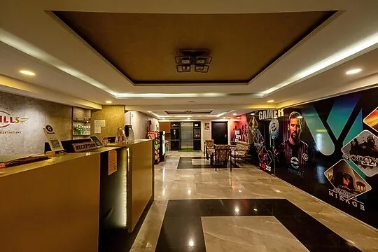 best hotels for couple in srs elegance bangalore