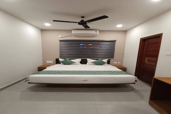 hotels for few hours in sumukha comforts bangalore