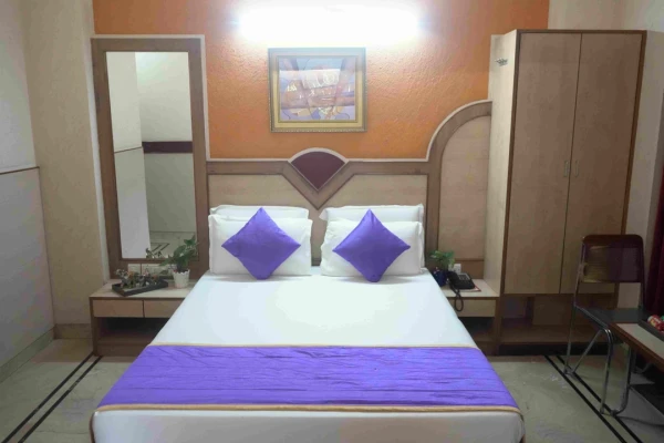 corporate hotels in the grand krishna rooms bangalore