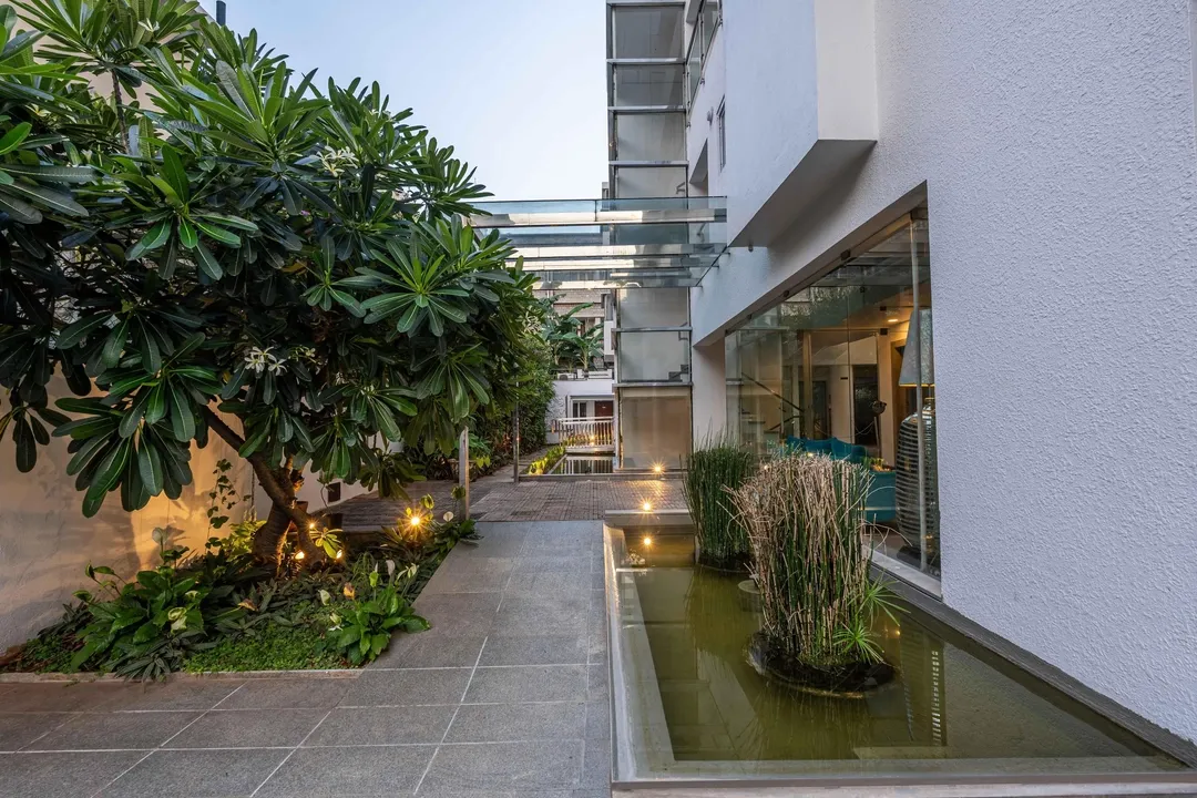 hotel with gym in lavelle road, bangalore - the pentouz lavelle road