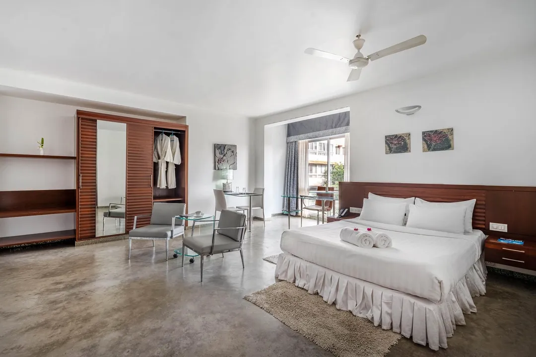 hotel with party hall in lavelle road, bangalore - the pentouz lavelle road