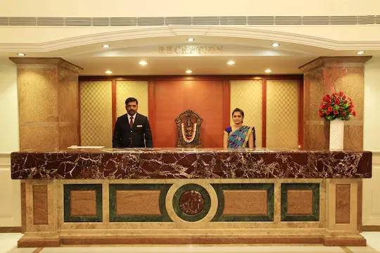 hotel with party hall in gandhi nagar, bangalore - the rialto hotel